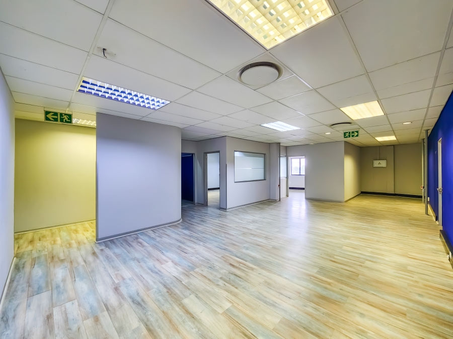 To Let commercial Property for Rent in Strubensvallei Gauteng