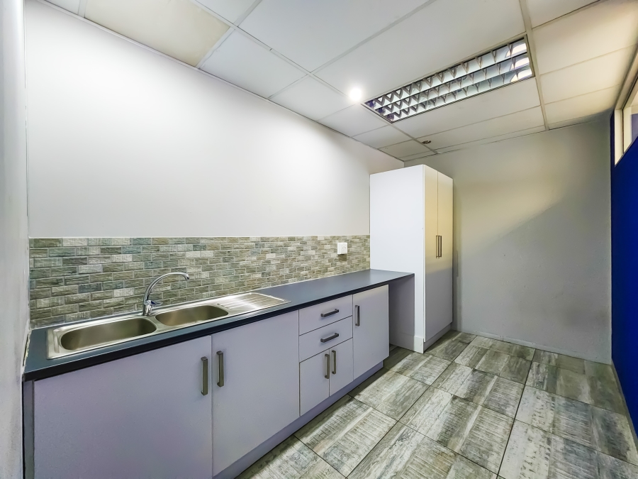 To Let commercial Property for Rent in Strubensvallei Gauteng