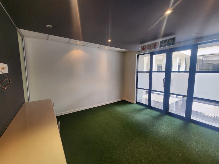 To Let commercial Property for Rent in Barlow Park Gauteng