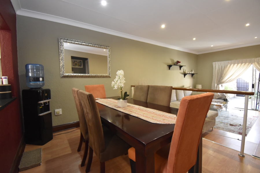 2 Bedroom Property for Sale in Weltevreden Park Gauteng