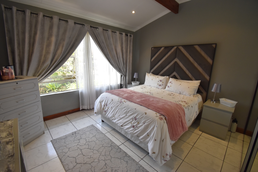 2 Bedroom Property for Sale in Weltevreden Park Gauteng