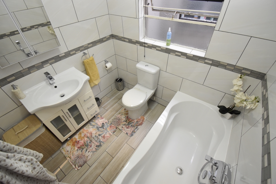 2 Bedroom Property for Sale in Weltevreden Park Gauteng