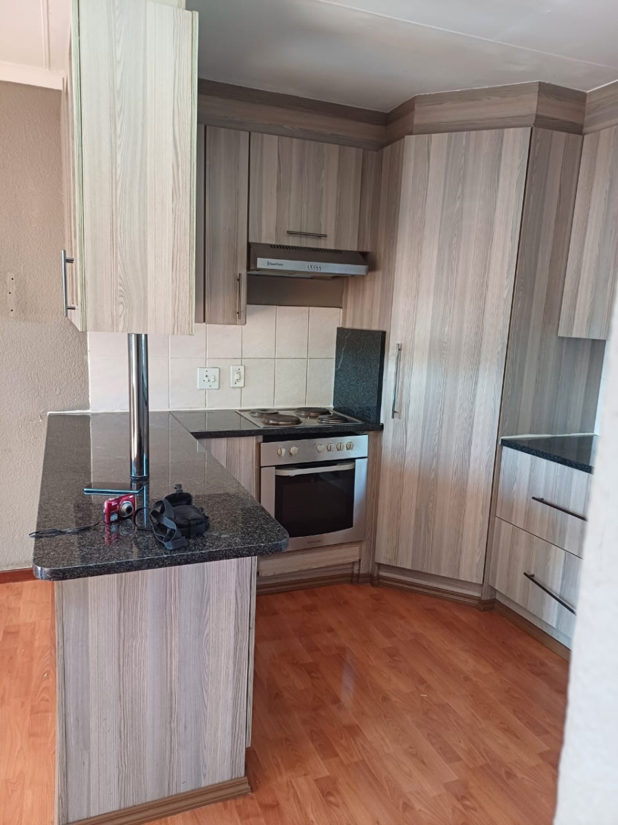 3 Bedroom Property for Sale in Vorna Valley Gauteng