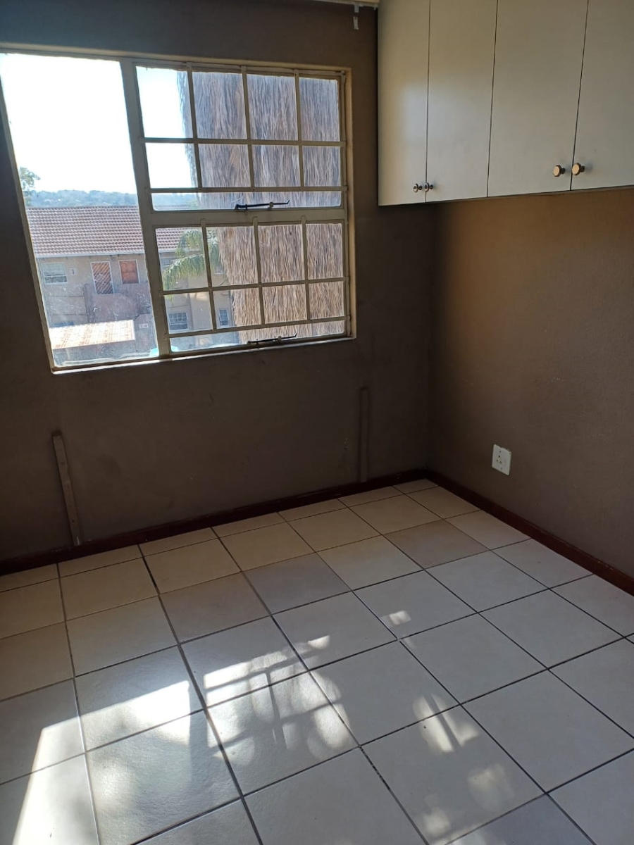 3 Bedroom Property for Sale in Vorna Valley Gauteng