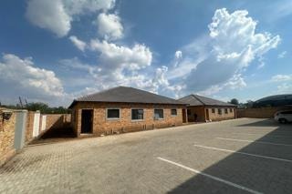 2 Bedroom Property for Sale in Brackendowns Gauteng