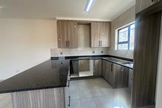 2 Bedroom Property for Sale in Brackendowns Gauteng