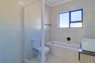 2 Bedroom Property for Sale in Brackendowns Gauteng