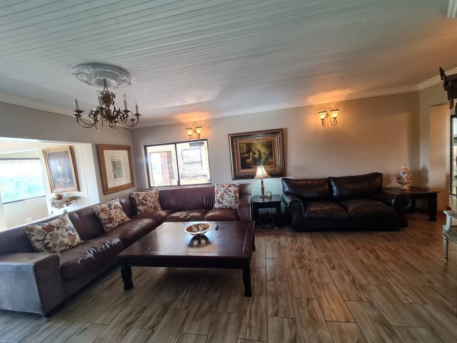 5 Bedroom Property for Sale in Vaaloewer Gauteng