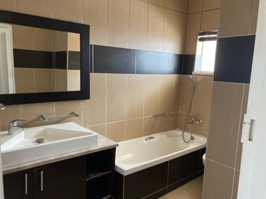 3 Bedroom Property for Sale in Illovo Gauteng