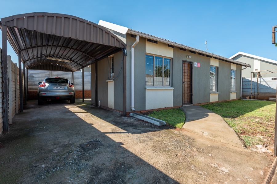 3 Bedroom Property for Sale in Sky City Gauteng