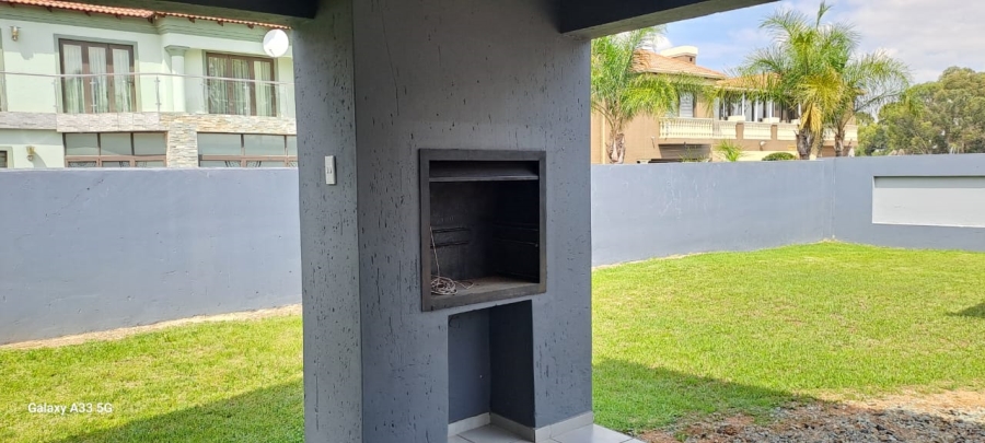 3 Bedroom Property for Sale in Helderwyk Gauteng