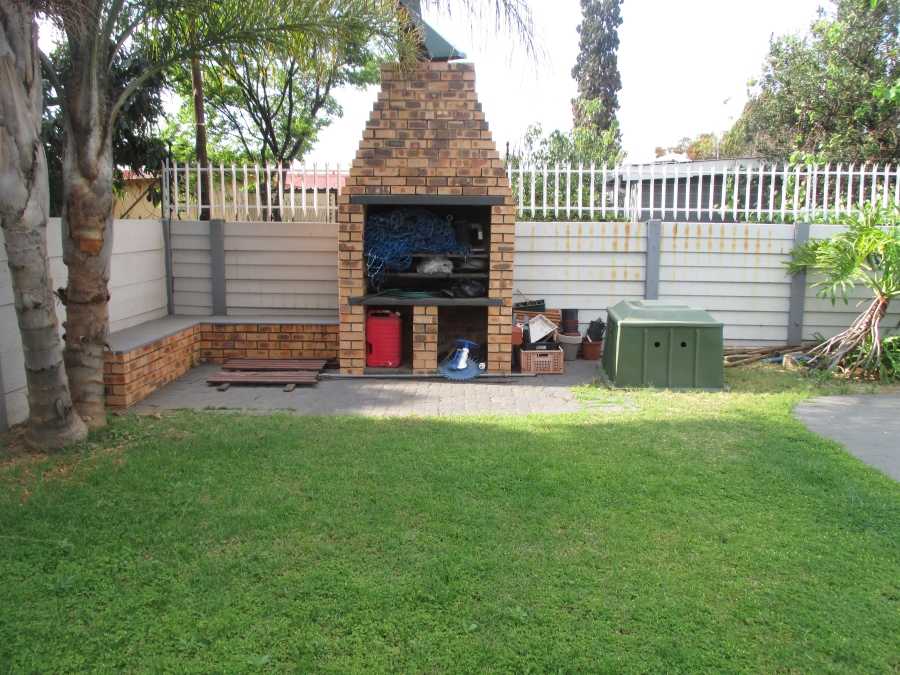 4 Bedroom Property for Sale in Kilner Park Gauteng