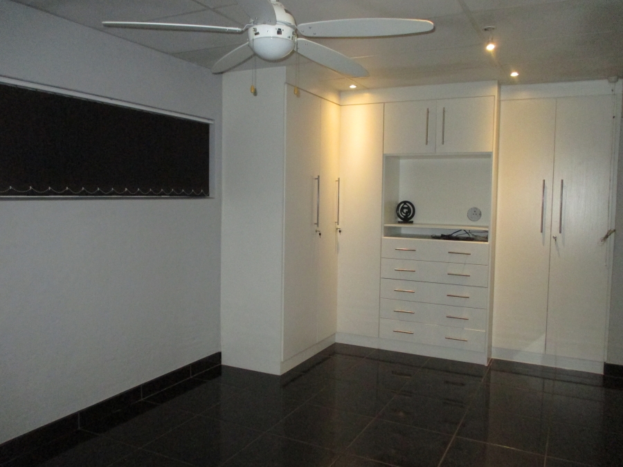 4 Bedroom Property for Sale in Kilner Park Gauteng