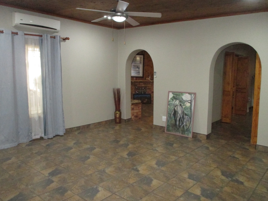 4 Bedroom Property for Sale in Kilner Park Gauteng