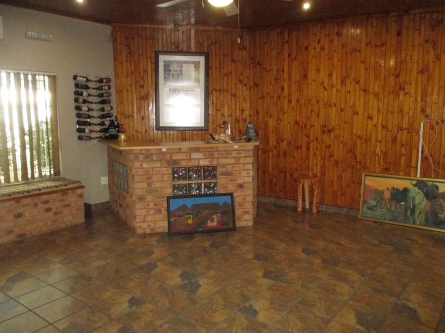 4 Bedroom Property for Sale in Kilner Park Gauteng