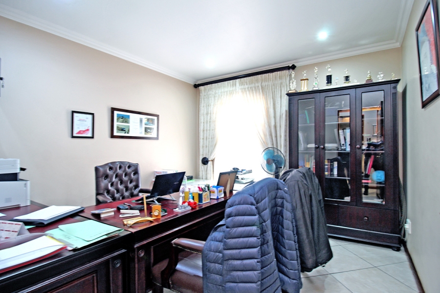 4 Bedroom Property for Sale in Bedfordview Gauteng