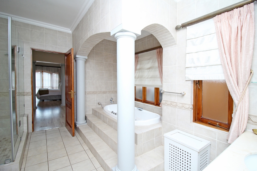 4 Bedroom Property for Sale in Bedfordview Gauteng