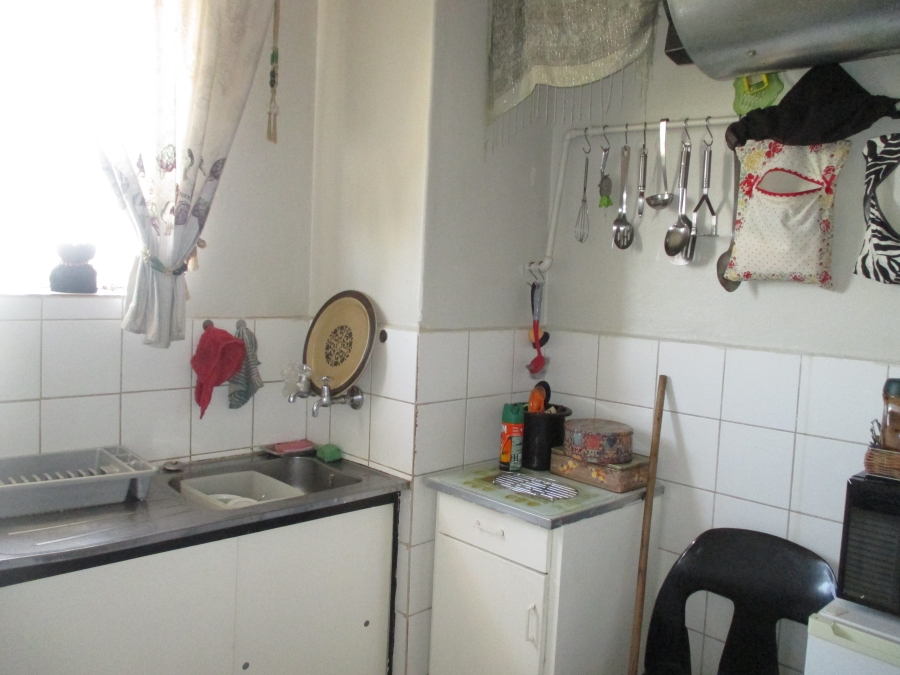 1 Bedroom Property for Sale in Waverley Gauteng