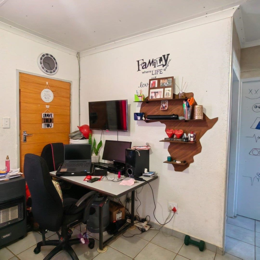 2 Bedroom Property for Sale in Savanna City Gauteng