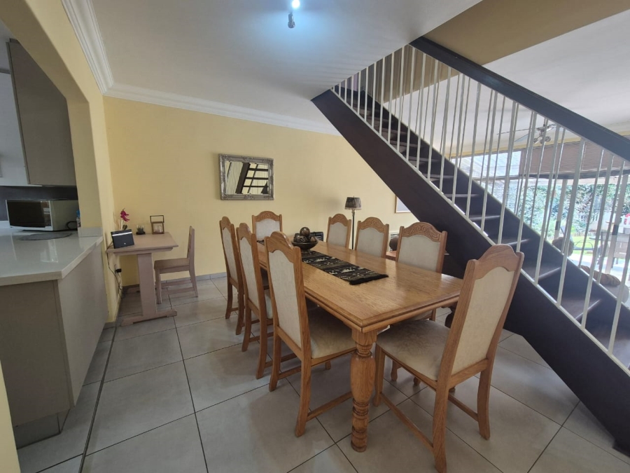 2 Bedroom Property for Sale in Three Rivers Proper Gauteng