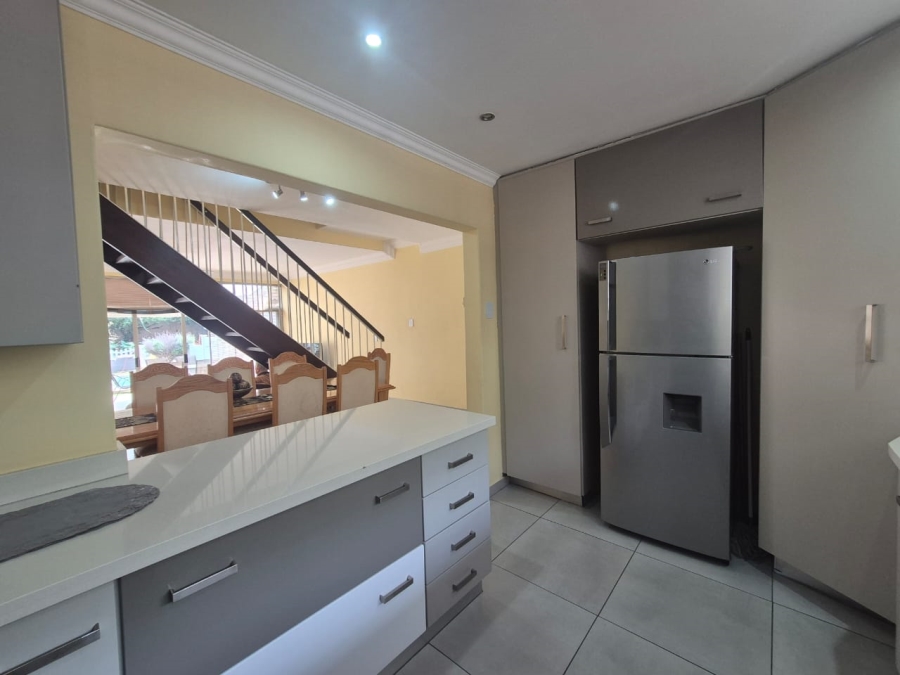 2 Bedroom Property for Sale in Three Rivers Proper Gauteng