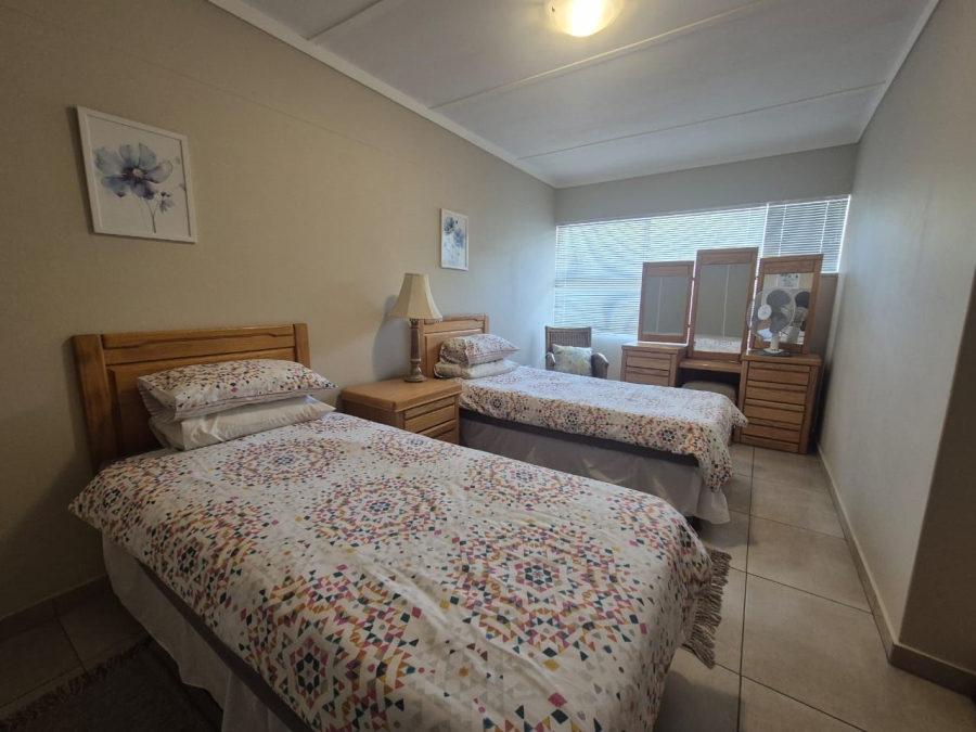 2 Bedroom Property for Sale in Three Rivers Proper Gauteng