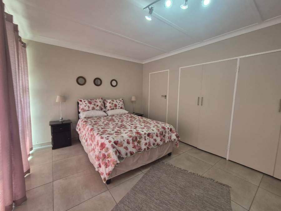 2 Bedroom Property for Sale in Three Rivers Proper Gauteng