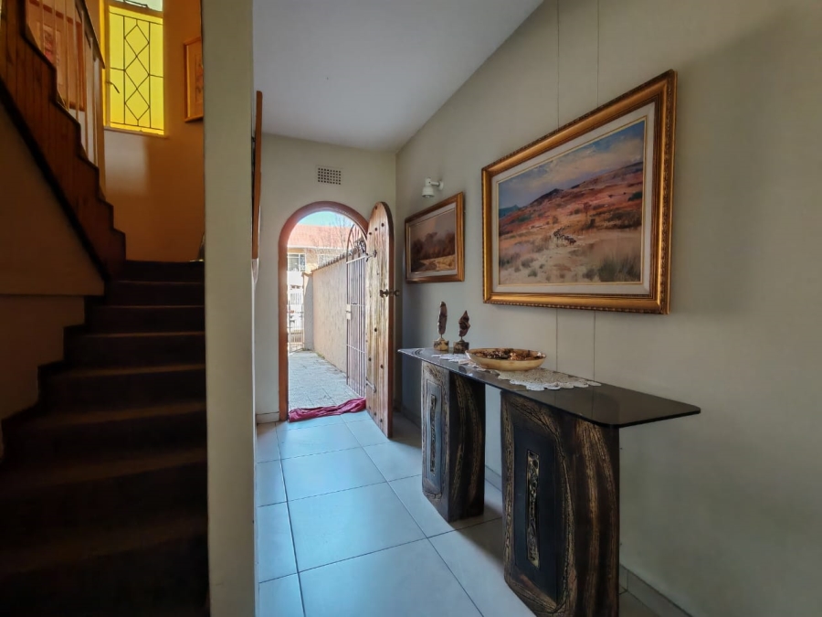 3 Bedroom Property for Sale in Three Rivers Proper Gauteng