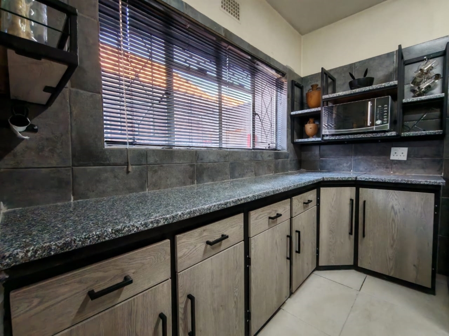 3 Bedroom Property for Sale in Three Rivers Proper Gauteng