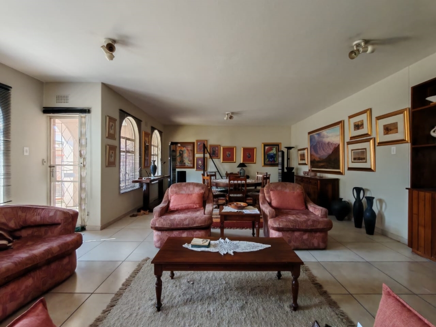 3 Bedroom Property for Sale in Three Rivers Proper Gauteng