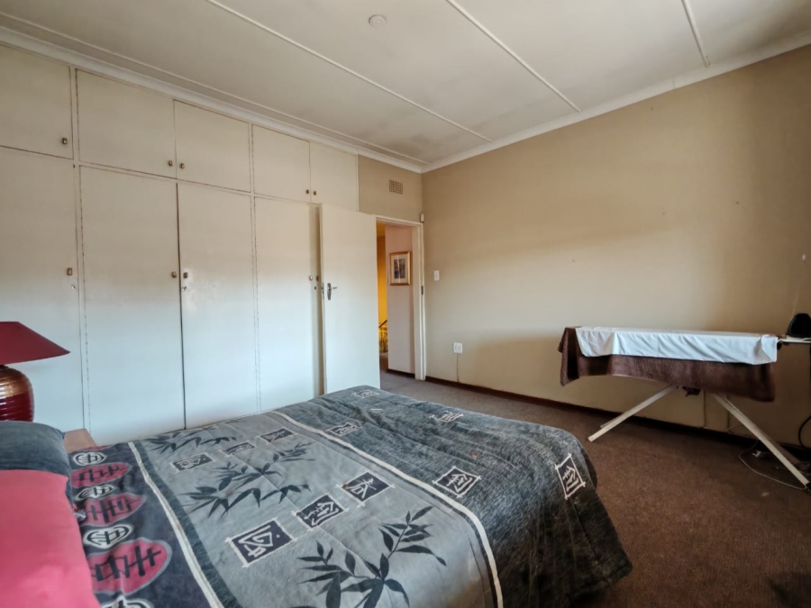 3 Bedroom Property for Sale in Three Rivers Proper Gauteng