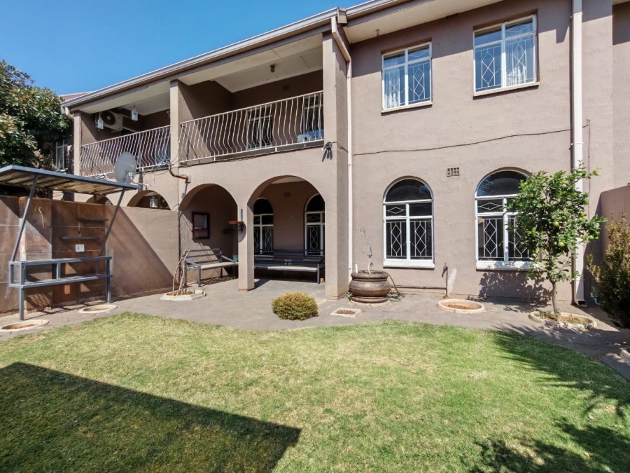 3 Bedroom Property for Sale in Three Rivers Proper Gauteng