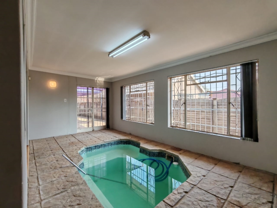 3 Bedroom Property for Sale in Risiville Gauteng