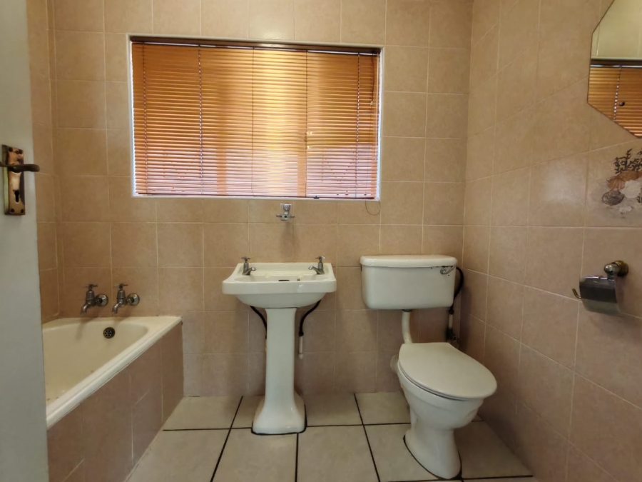 3 Bedroom Property for Sale in Risiville Gauteng