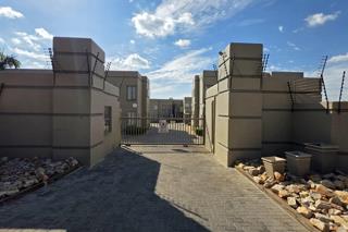 2 Bedroom Property for Sale in Magalieskruin Gauteng