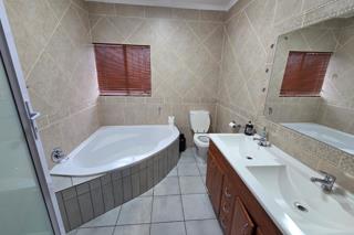 4 Bedroom Property for Sale in Magalieskruin Gauteng