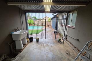 4 Bedroom Property for Sale in Magalieskruin Gauteng