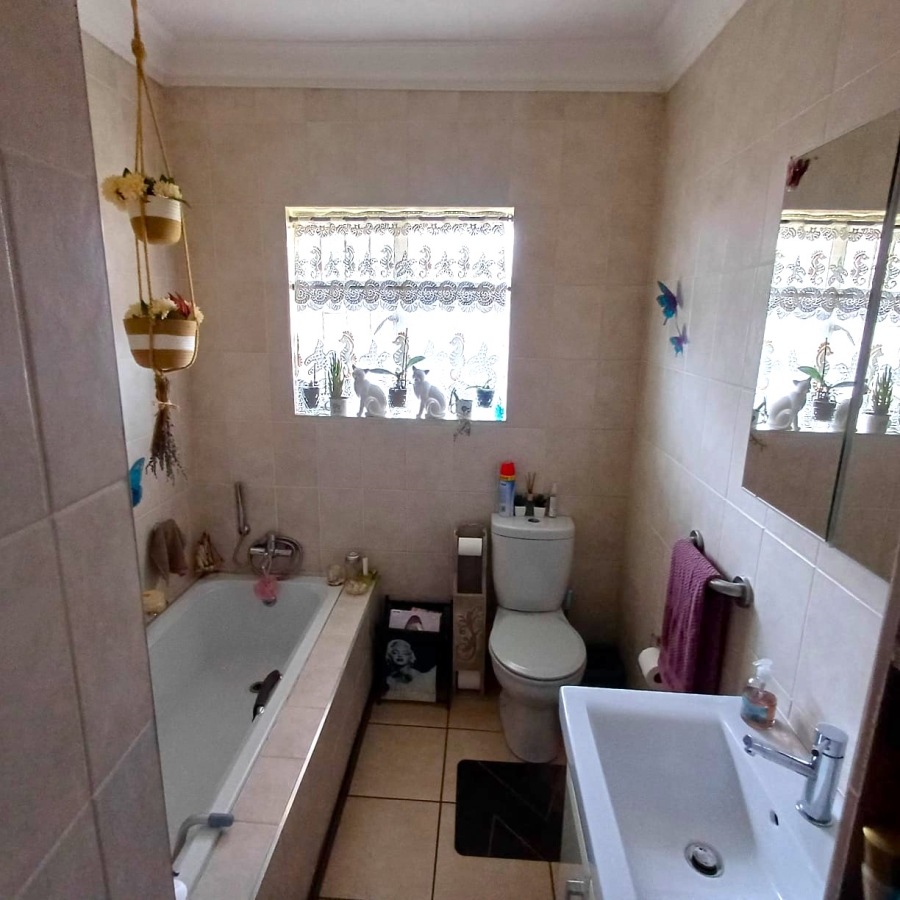 2 Bedroom Property for Sale in Riversdale Gauteng
