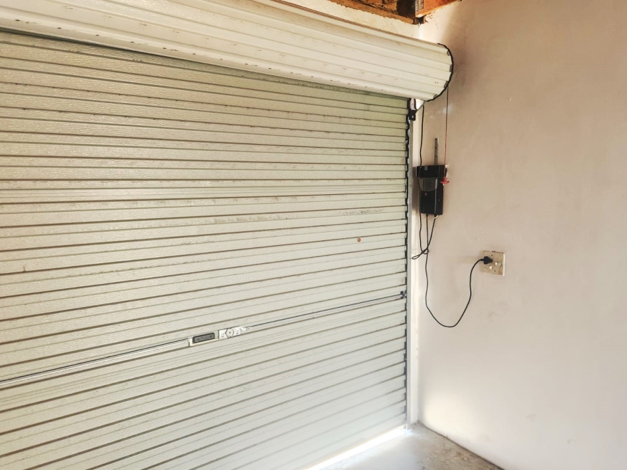 To Let 2 Bedroom Property for Rent in Die Hoewes Gauteng