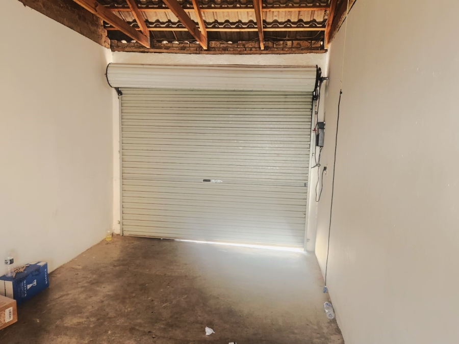 To Let 2 Bedroom Property for Rent in Die Hoewes Gauteng