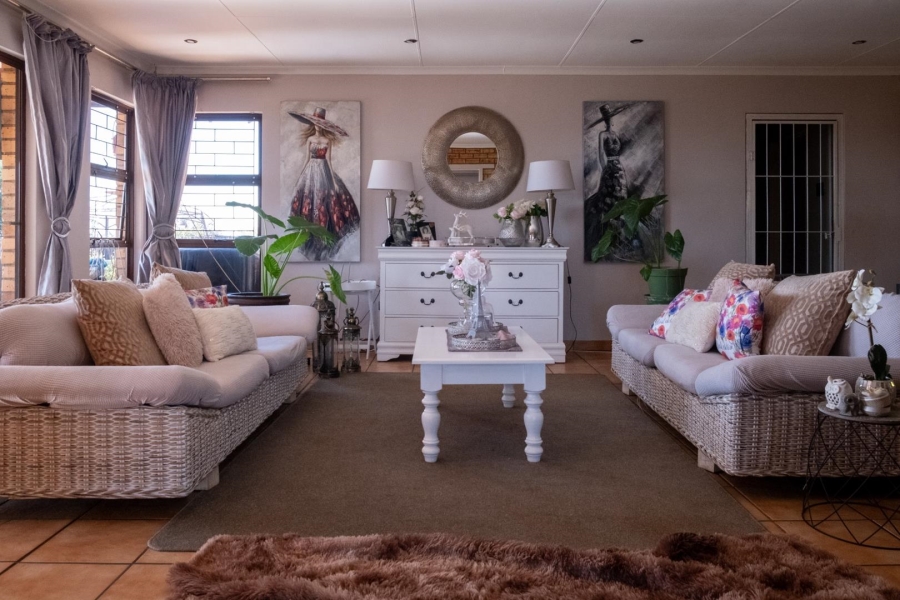 9 Bedroom Property for Sale in Blue Saddle Ranches Gauteng