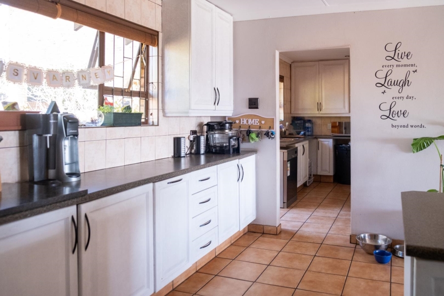 9 Bedroom Property for Sale in Blue Saddle Ranches Gauteng