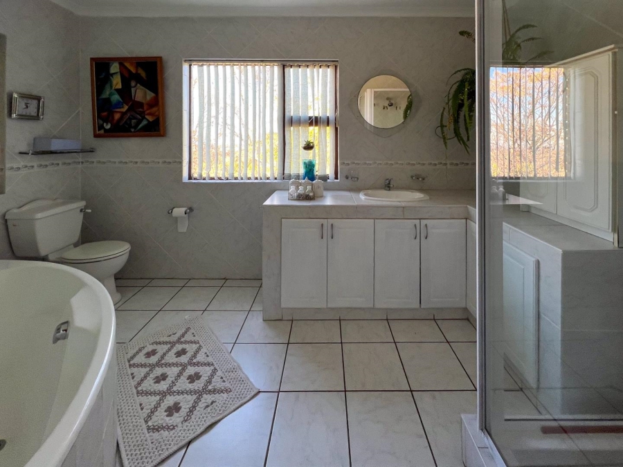 9 Bedroom Property for Sale in Blue Saddle Ranches Gauteng