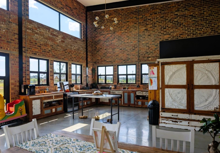 5 Bedroom Property for Sale in Blue Saddle Ranches Gauteng