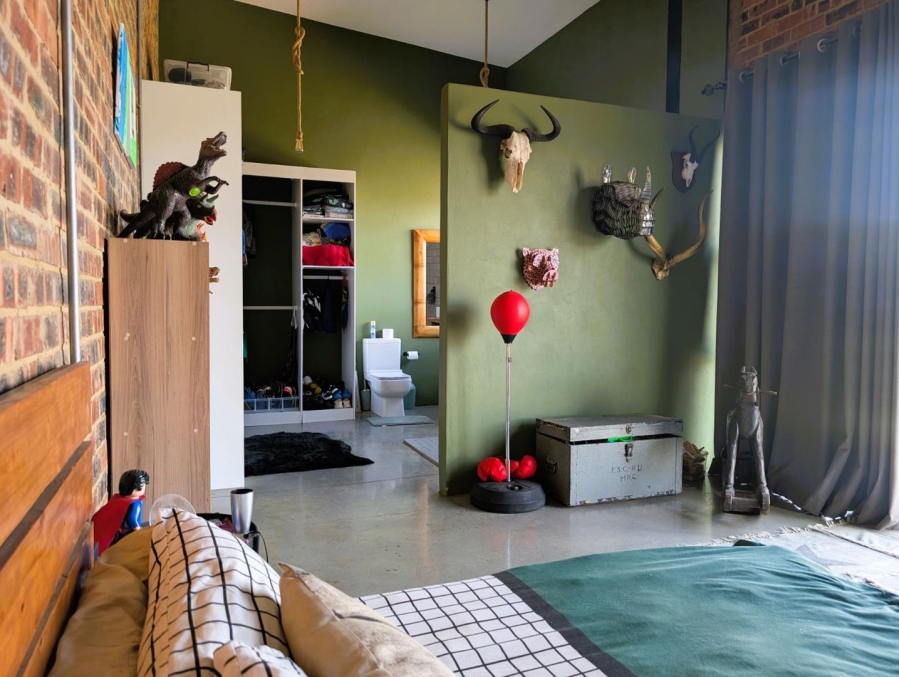 5 Bedroom Property for Sale in Blue Saddle Ranches Gauteng