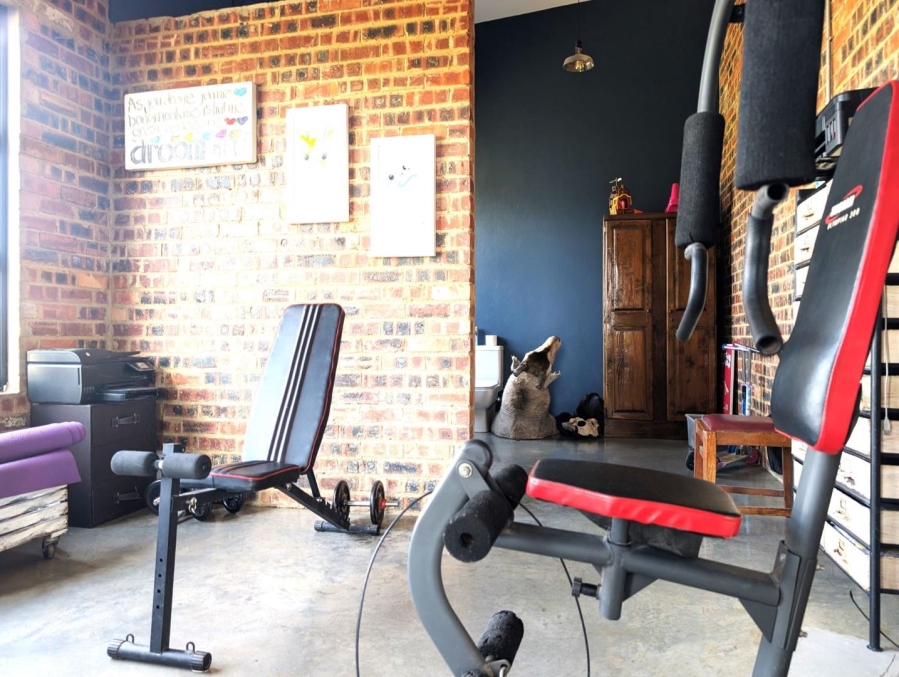 5 Bedroom Property for Sale in Blue Saddle Ranches Gauteng