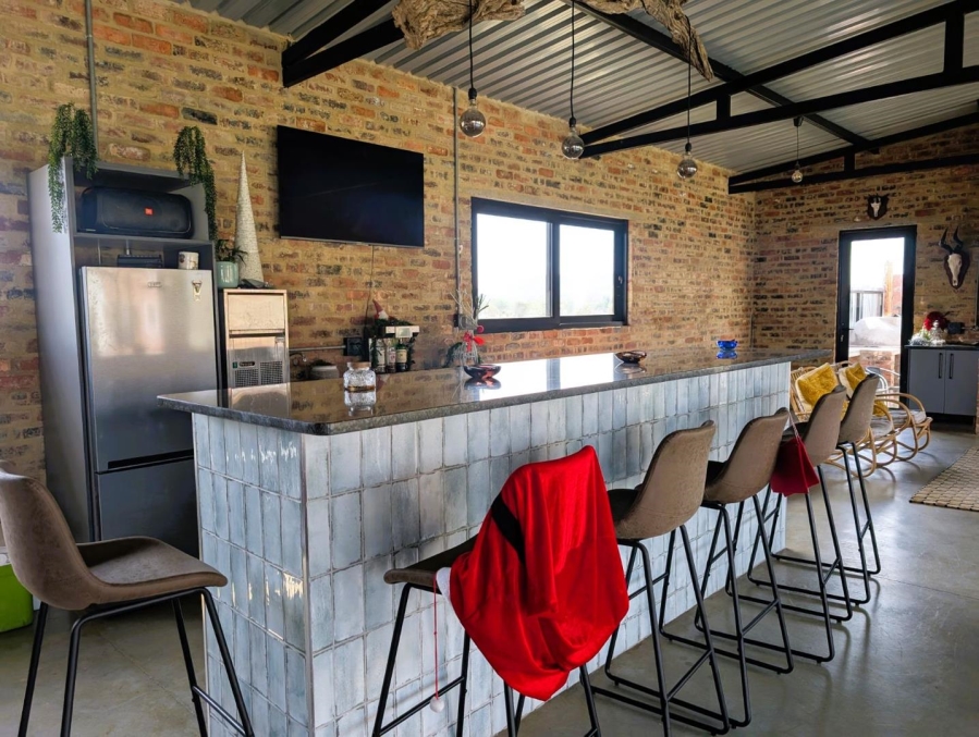 5 Bedroom Property for Sale in Blue Saddle Ranches Gauteng