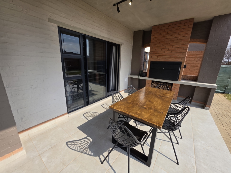 2 Bedroom Property for Sale in Rietvalleirand Gauteng