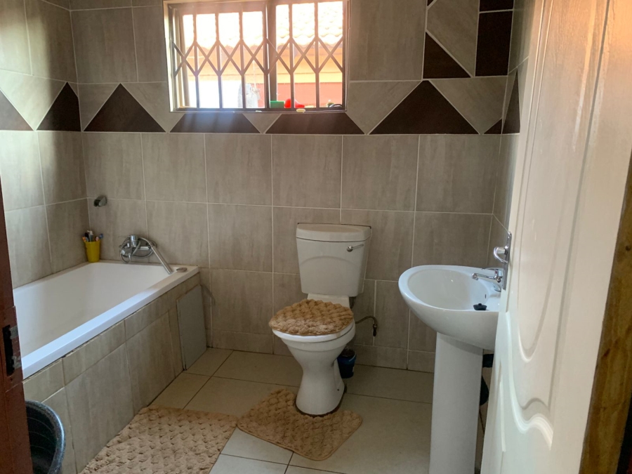 3 Bedroom Property for Sale in Mohlakeng Gauteng
