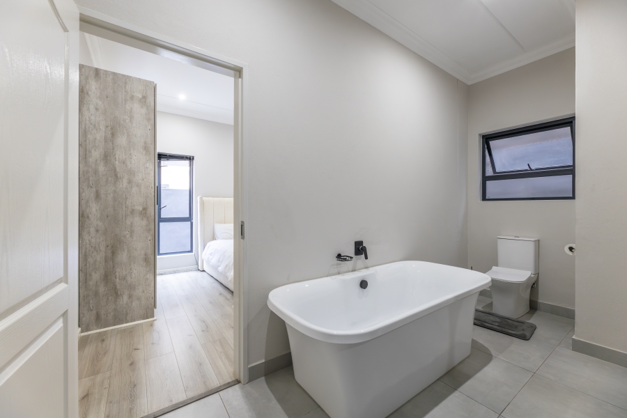 2 Bedroom Property for Sale in Bryanston Gauteng